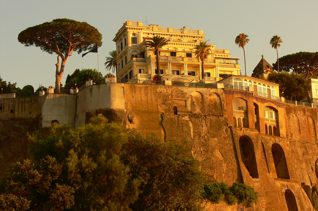 Peisaj montan-litoral, Sorrento, Italia