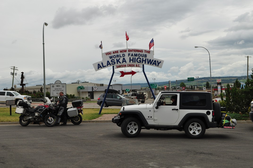 Dawson Creek (începe autostrada Alaska Highway)