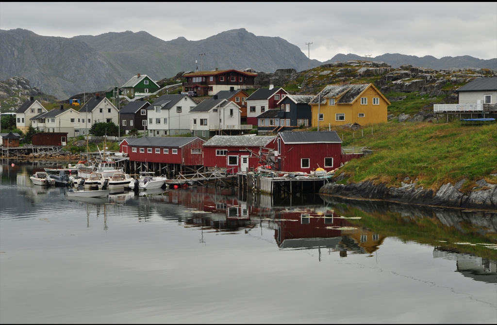 Sate pescărești în fiordurile norvegiene
