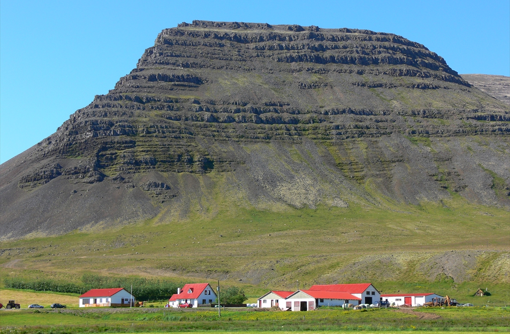 Fermă în drum spre Látrabjarg, Fiordurile de Vest, Islanda